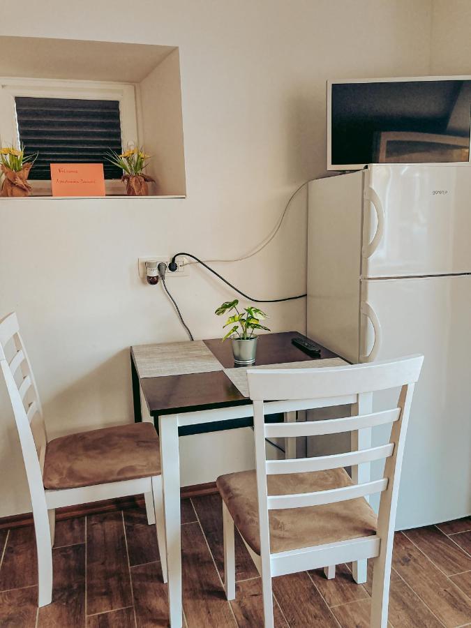 Apartments Ivanovic Idrija Bagian luar foto