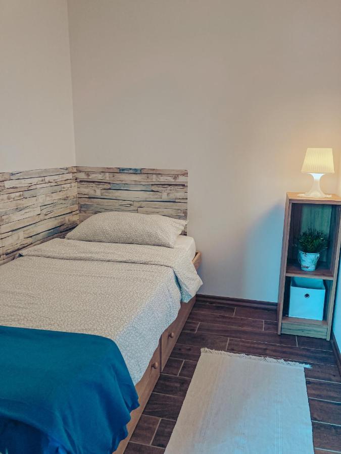 Apartments Ivanovic Idrija Bagian luar foto